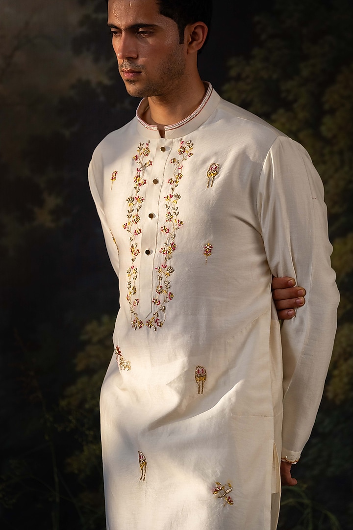 Ivory Silk Chanderi & Cotton Silk Embroidered Kurta Set by AYUSH JAIN at Pernia's Pop Up Shop