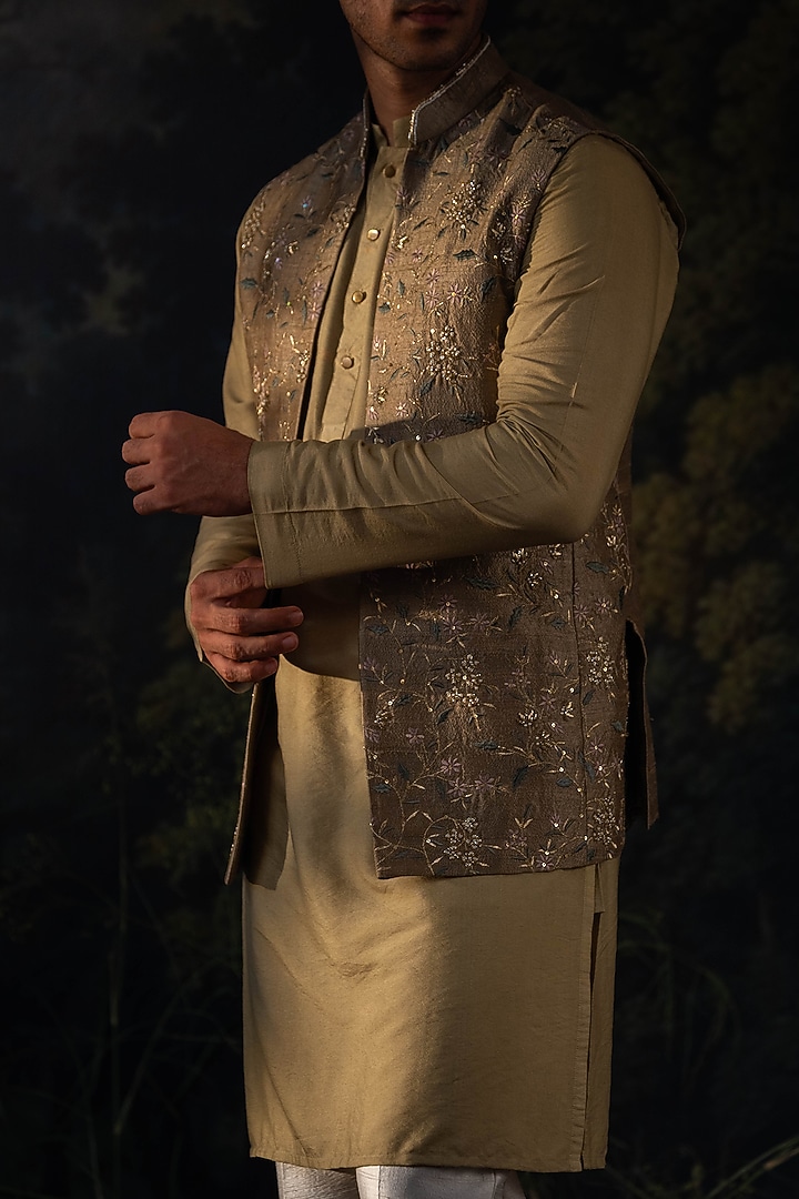 Sage Green Silk Blend Hand Embroidered Bundi Jacket Set by AYUSH JAIN at Pernia's Pop Up Shop