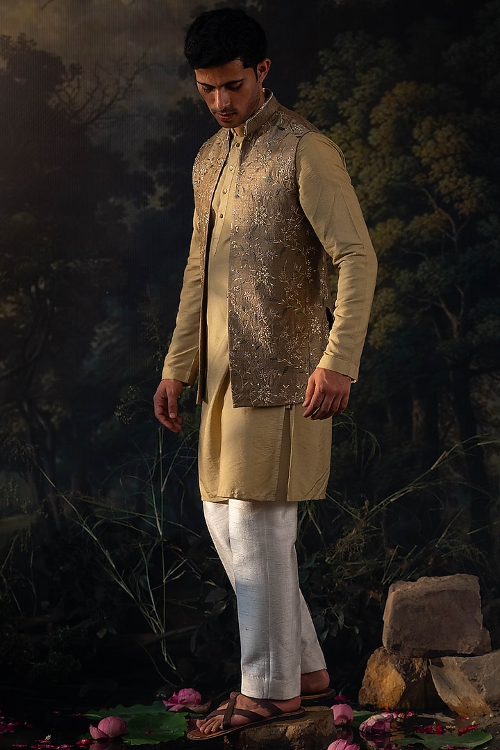 Sage Green Silk Blend Hand Embroidered Bundi Jacket Set by AYUSH JAIN at Pernia's Pop Up Shop