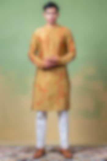 Green Chanderi Resham Embroidered Kurta by AYUSH JAIN at Pernia's Pop Up Shop