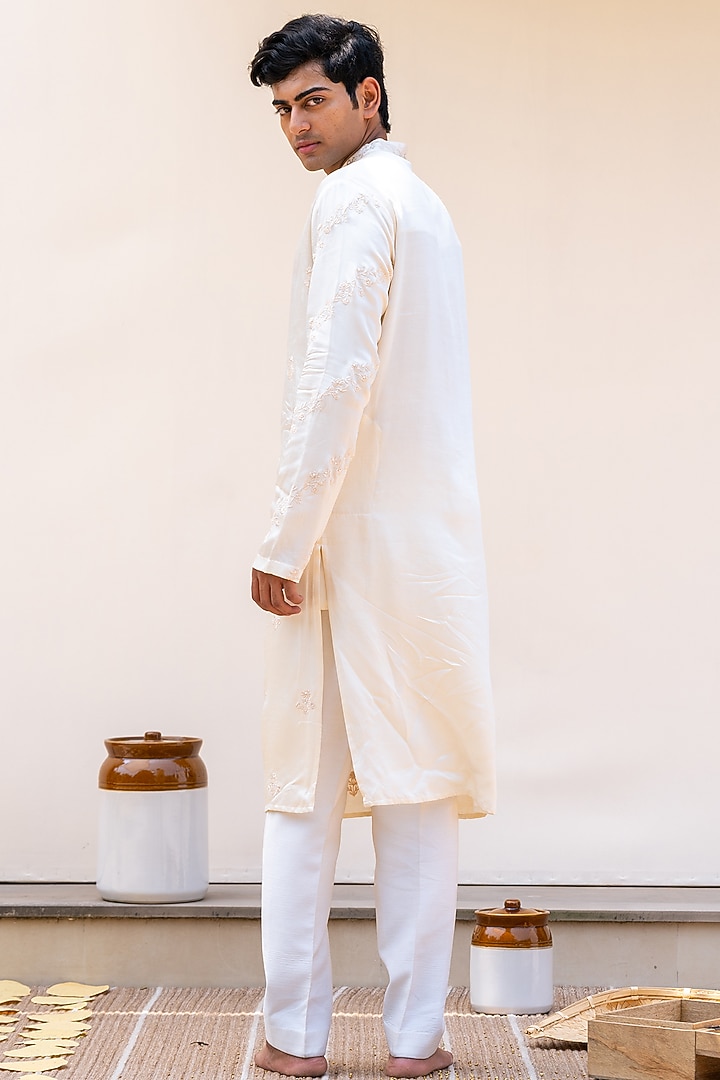 Ivory Linen Satin Resham Embroidered Kurta by AYUSH JAIN at Pernia's Pop Up Shop
