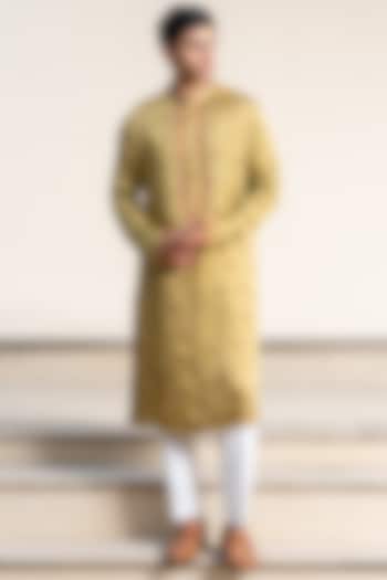 Mehendi Green Linen Satin Thread Embroidered Kurta by AYUSH JAIN at Pernia's Pop Up Shop