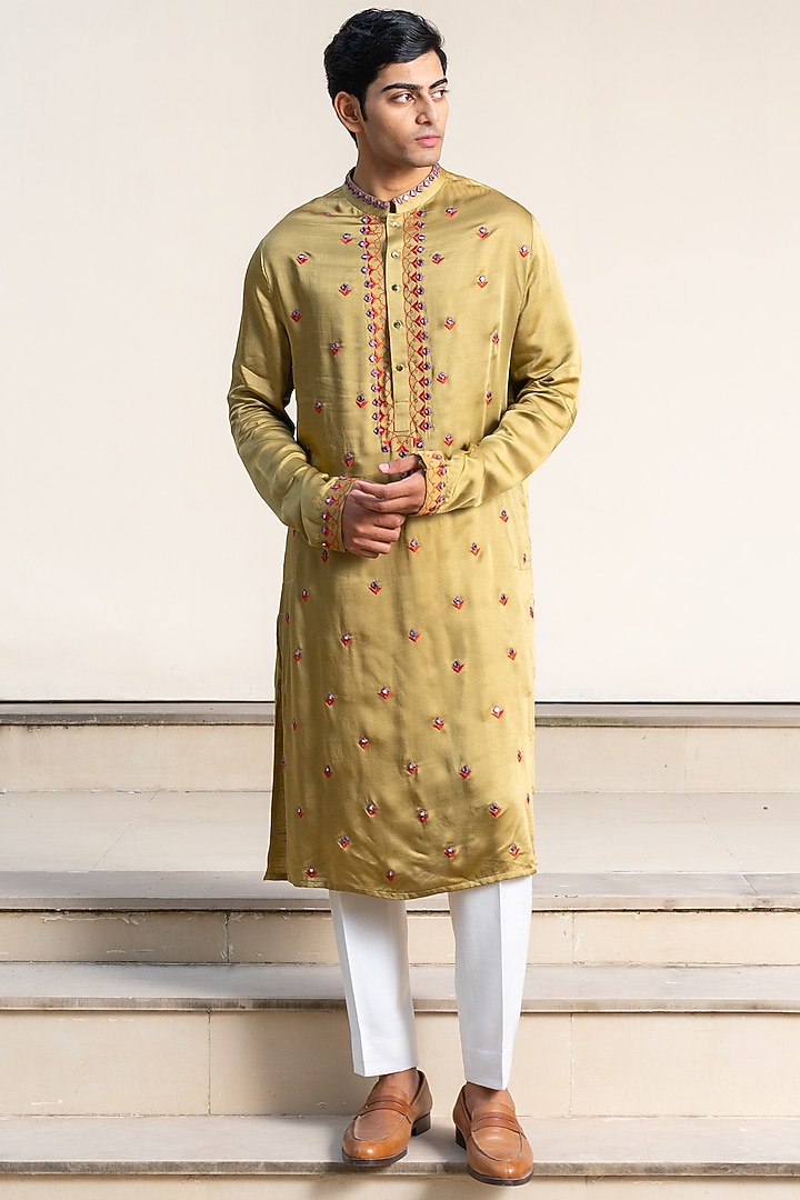 Mehendi Green Linen Satin Thread Embroidered Kurta by AYUSH JAIN at Pernia's Pop Up Shop