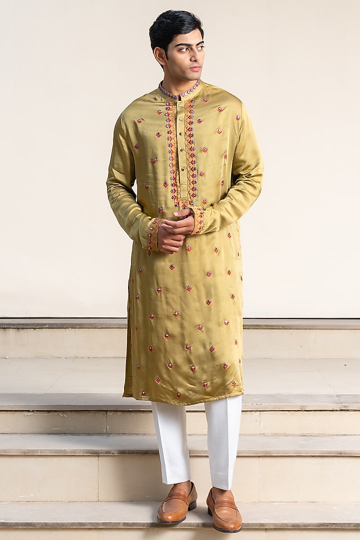Mehendi Green Linen Satin Thread Embroidered Kurta by AYUSH JAIN at Pernia's Pop Up Shop