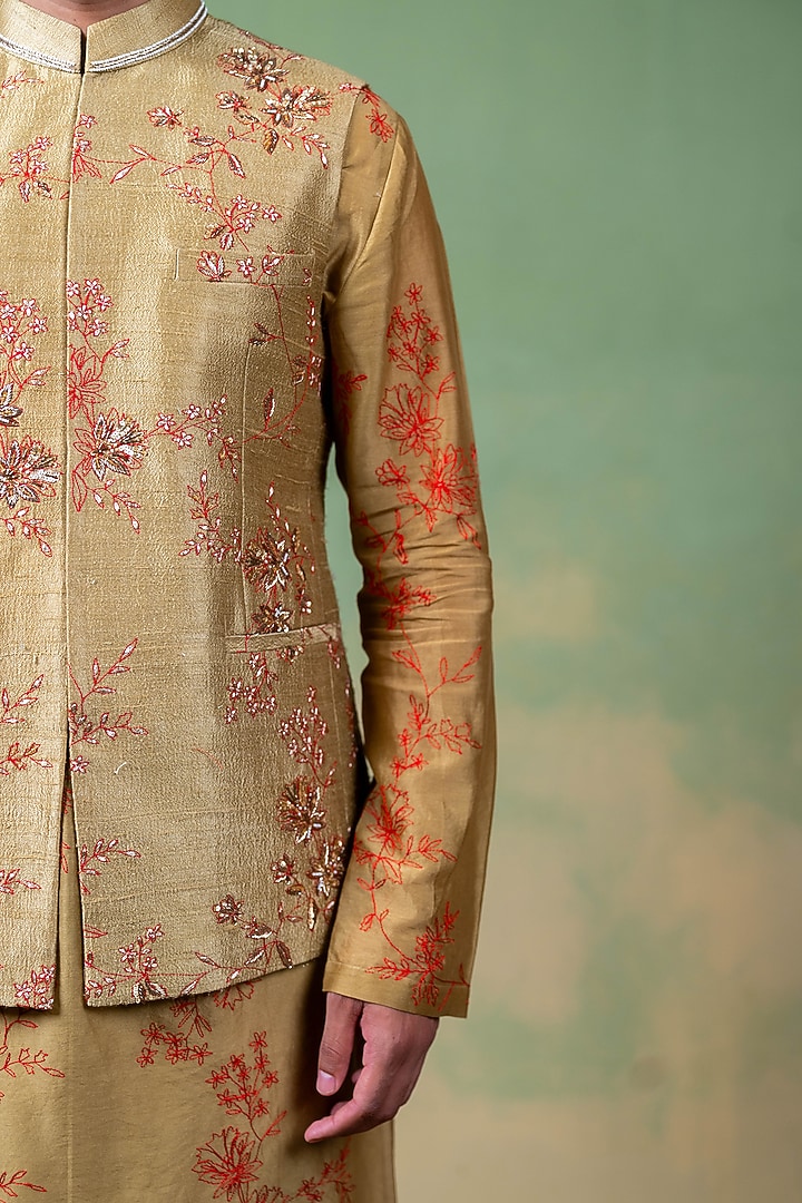 Green Raw Silk Thread Embroidered Bundi Jacket by AYUSH JAIN at Pernia's Pop Up Shop