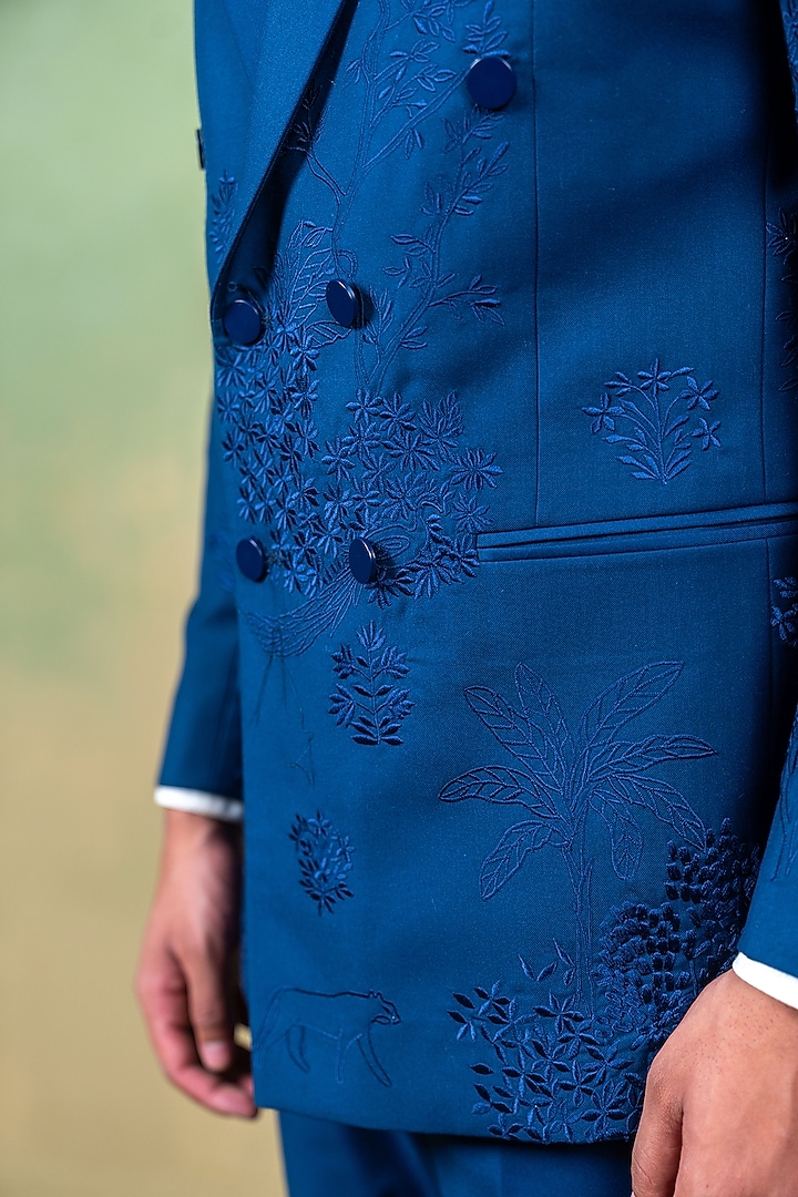 Navy Blue Suiting Double-Breasted Suit Set by AYUSH JAIN at Pernia's Pop Up Shop