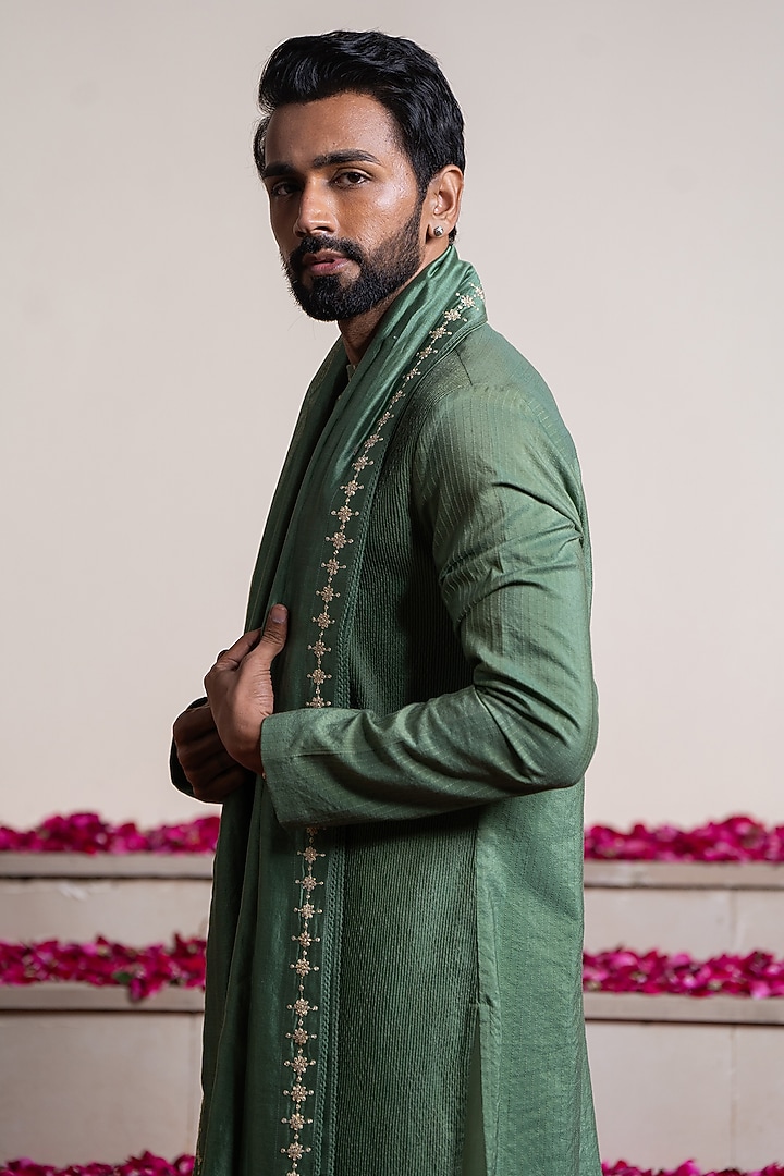 Green Cotton Silk Dori Work Kurta With Stole by AYUSH JAIN at Pernia's Pop Up Shop