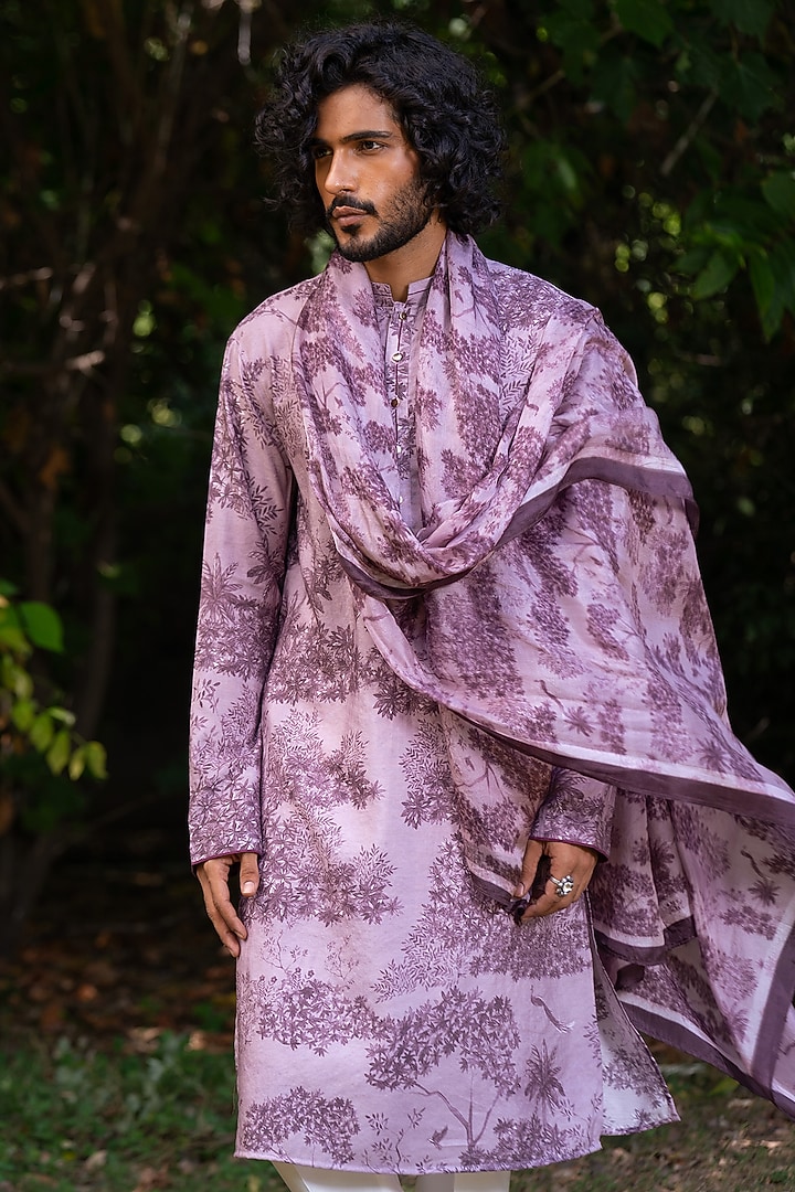Lavender Cotton Silk Digital Printed Kurta Set by AYUSH JAIN at Pernia's Pop Up Shop