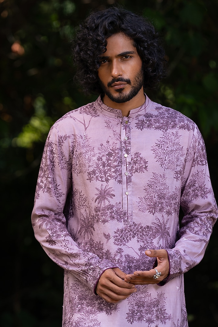 Lavender Cotton Silk Digital Printed Kurta Set by AYUSH JAIN at Pernia's Pop Up Shop
