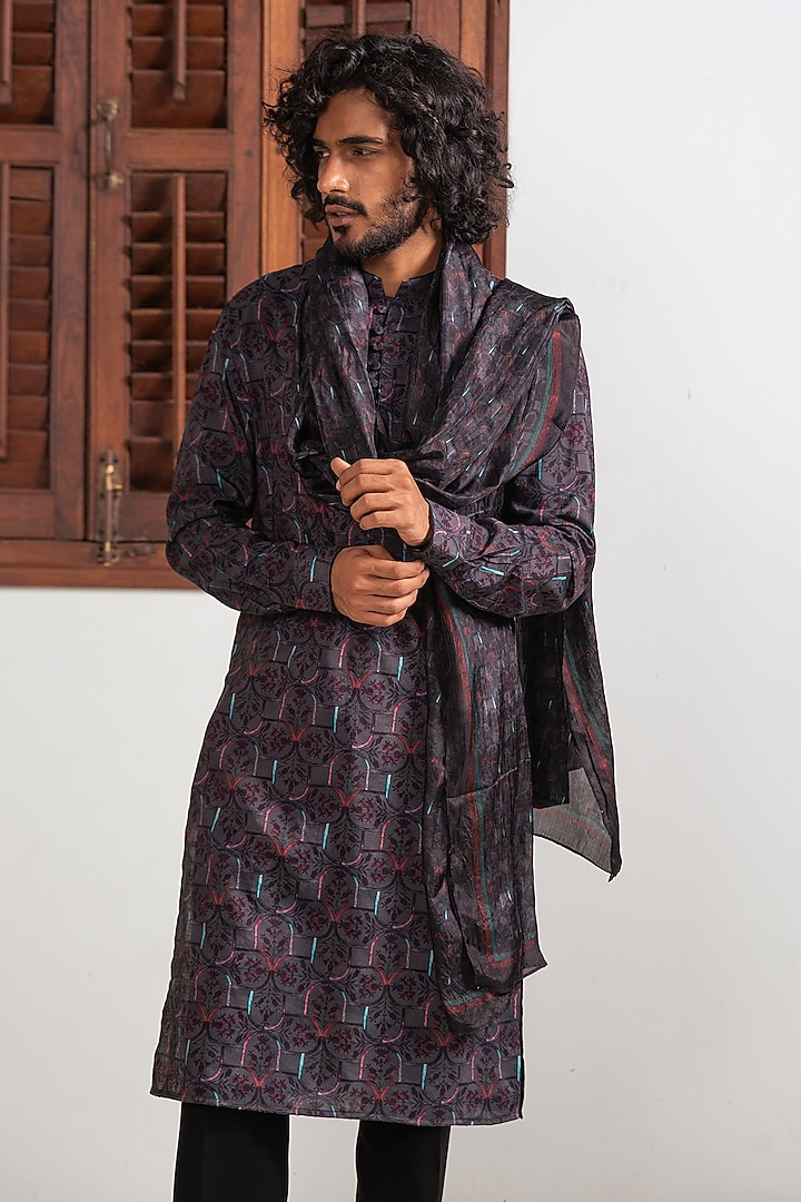 Black Cotton Silk Digital Printed Kurta With Stole by AYUSH JAIN at Pernia's Pop Up Shop