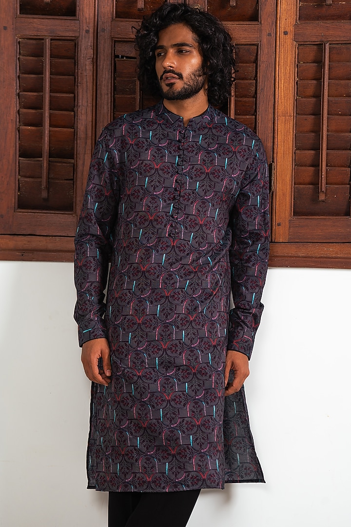Black Cotton Silk Digital Printed Kurta With Stole by AYUSH JAIN at Pernia's Pop Up Shop