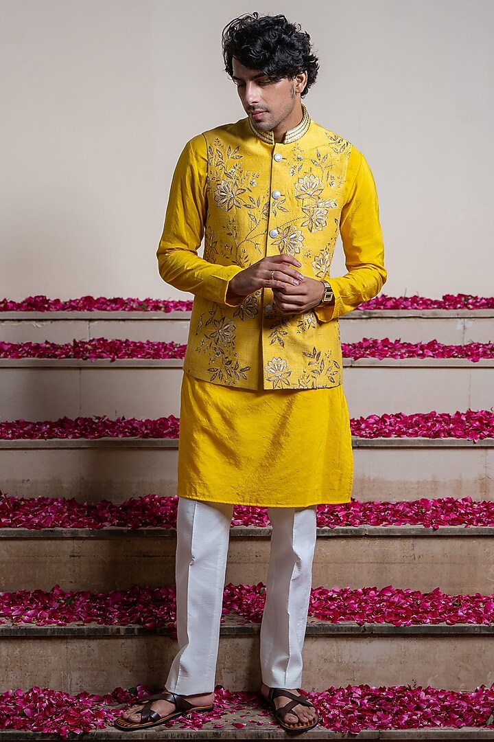 Yellow Silk Hand Embellished Bundi Jacket by AYUSH JAIN at Pernia's Pop Up Shop