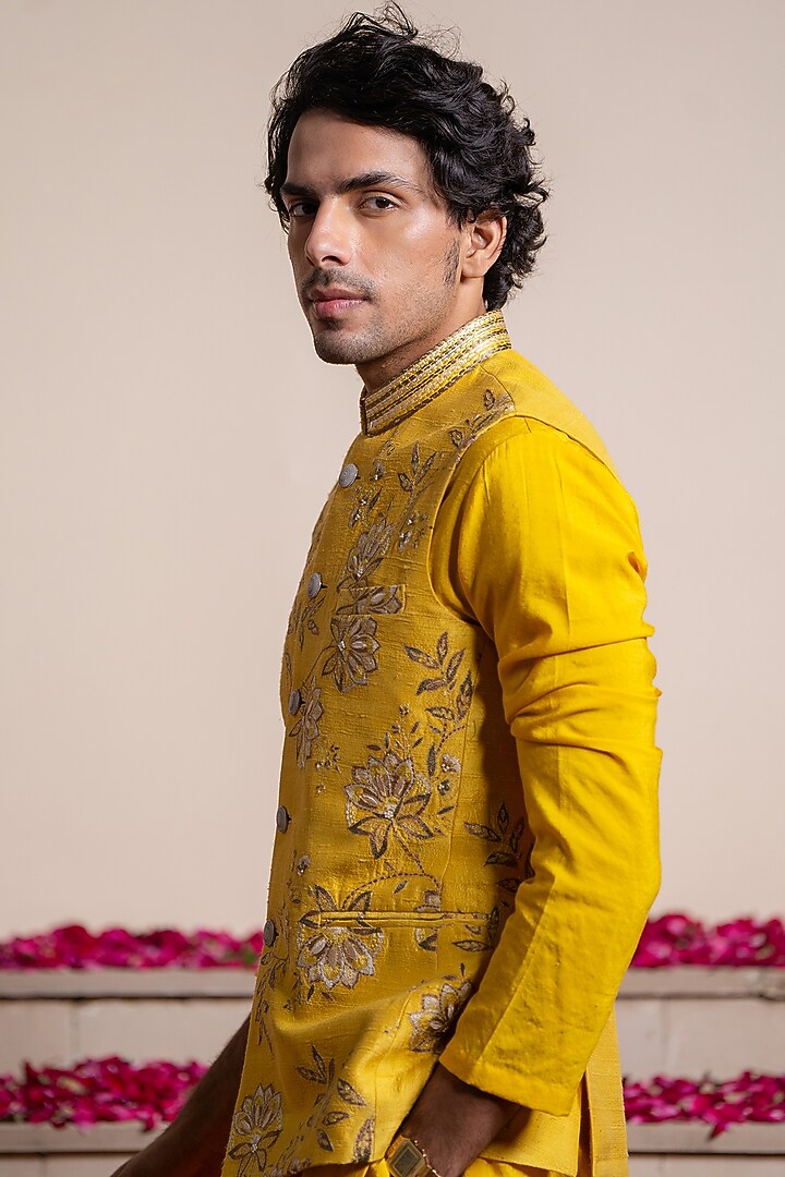 Yellow Silk Hand Embellished Bundi Jacket by AYUSH JAIN at Pernia's Pop Up Shop