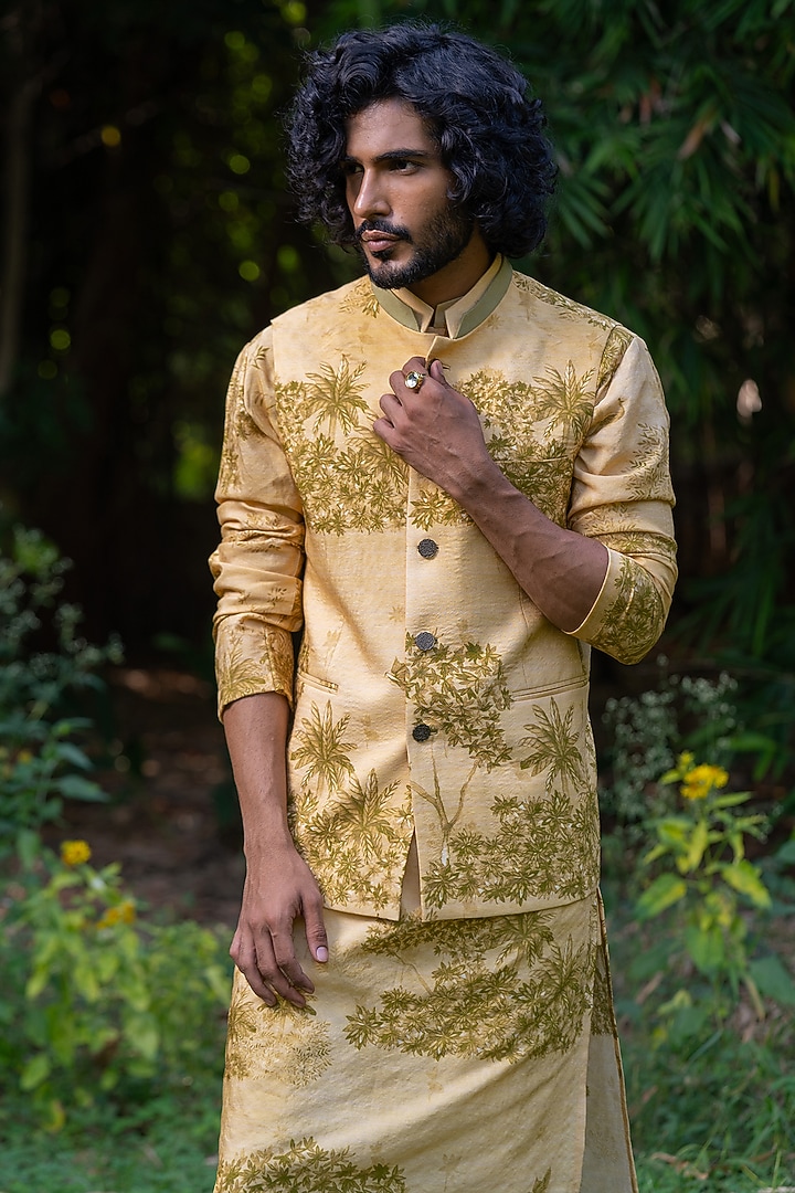 Yellow-Green Cotton Silk Digital Printed Bundi Jacket by AYUSH JAIN at Pernia's Pop Up Shop