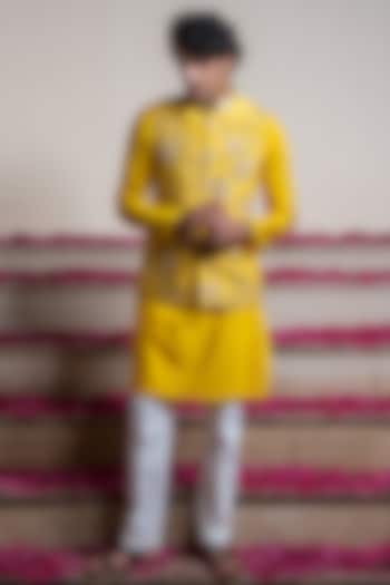 Yellow Silk Hand Embellished Bundi Jacket With Kurta by AYUSH JAIN