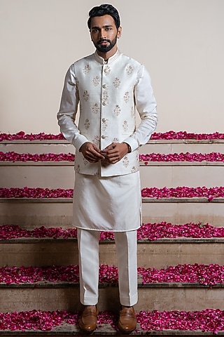 Ivory Silk & Cotton Silk Jaal Embroidered Bundi Jacket With Kurta by AYUSH JAIN