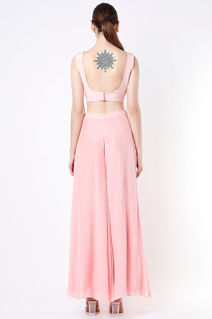 Blush Pink Printed Cape Set by Aayushi Maniar at Pernia's Pop Up Shop