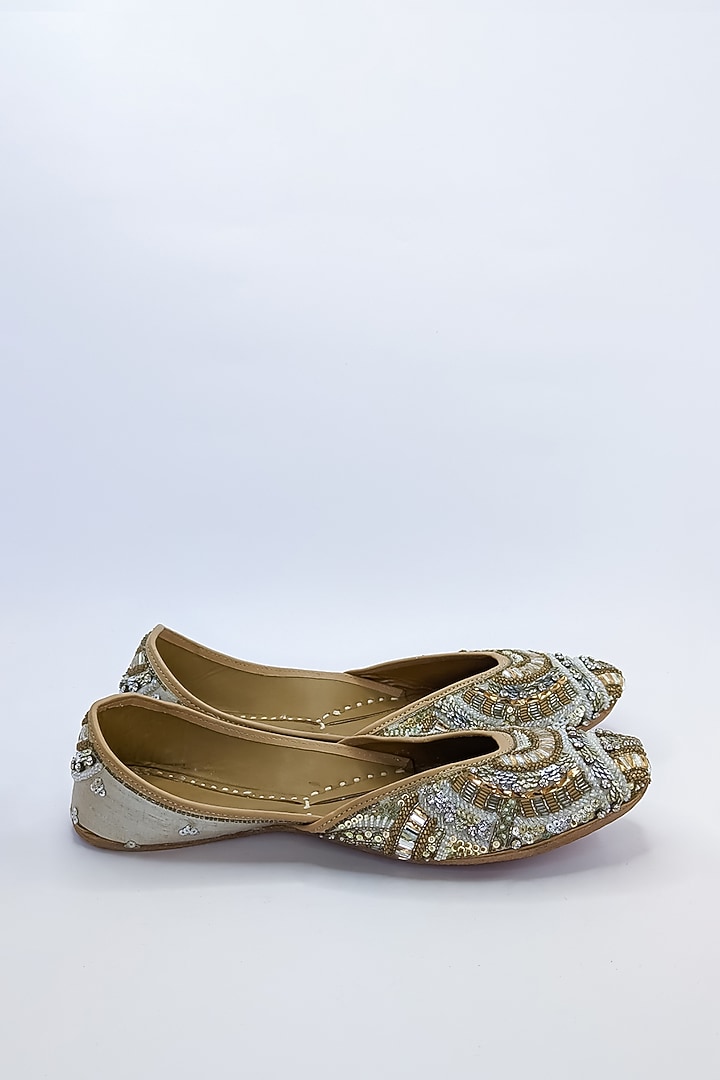 Silver Leather Mirror & Beaded Juttis by Azora at Pernia's Pop Up Shop