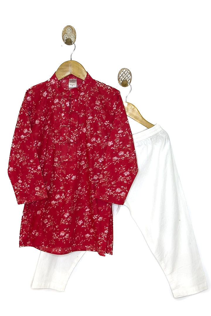 Red Pure Cotton Kurta Set For Boys by Baby Wagon