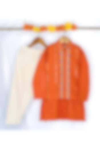 Orange Cotton Lurex Lace Work Bundi Jacket Set For Boys by Baby Wagon