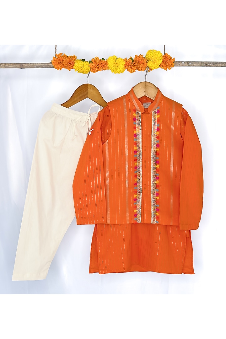 Orange Cotton Lurex Lace Work Bundi Jacket Set For Boys by Baby Wagon