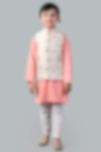 Peach Cotton Kurta Set With Bundi Jacket For Boys by Baatcheet at Pernia's Pop Up Shop