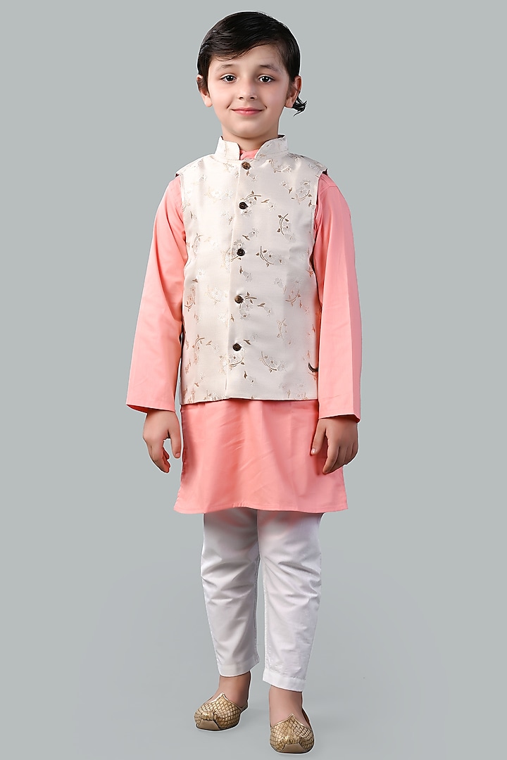 Peach Cotton Kurta Set With Bundi Jacket For Boys by Baatcheet
