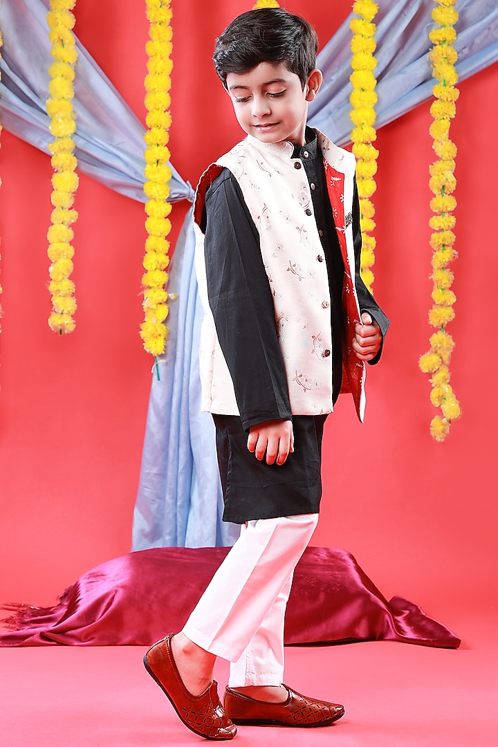 Black Cotton Kurta Set With Bundi Jacket For Boys by Baatcheet at Pernia's Pop Up Shop