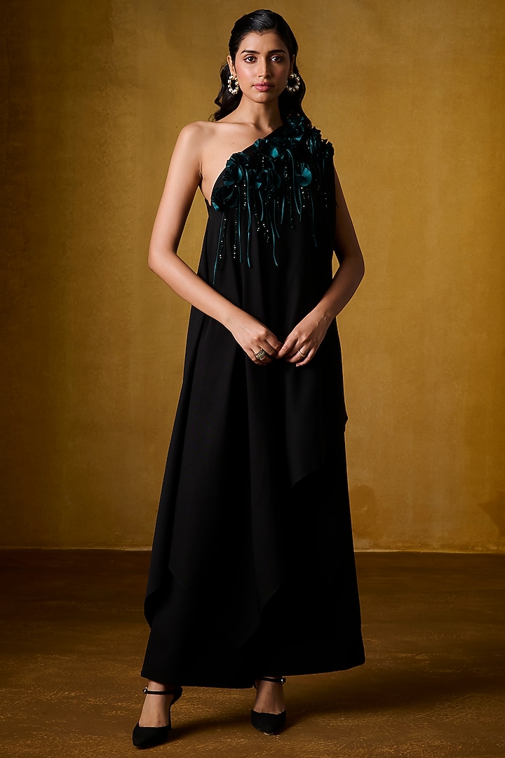 Black Banana Crepe Embellished Kaftan Set by Bairagi Designs at Pernia's Pop Up Shop