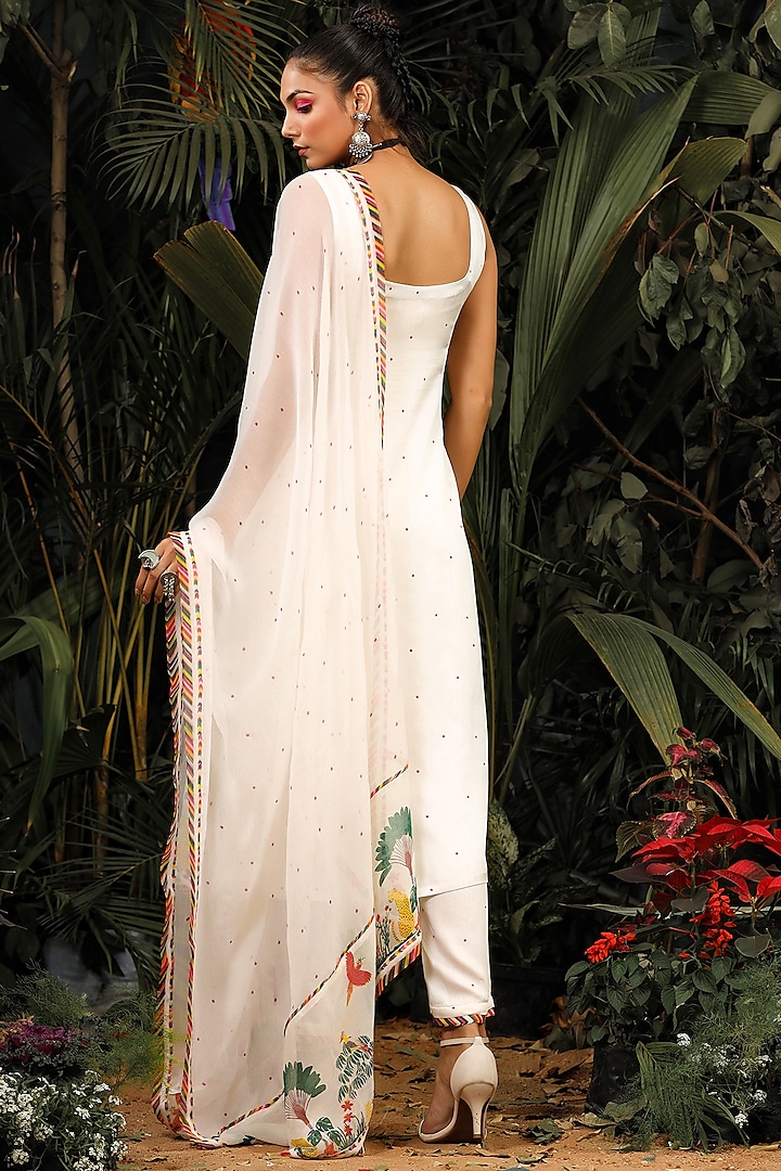 Ivory Modal Satin Kurta Set by Baise Gaba at Pernia's Pop Up Shop