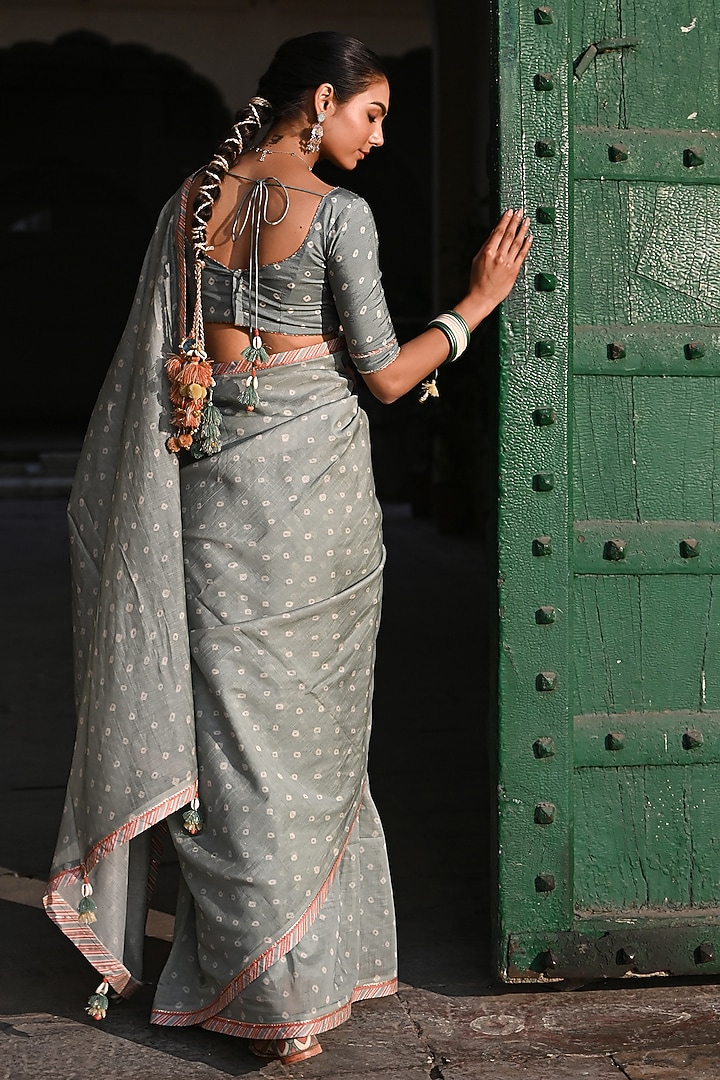 Green Chanderi Mirror Embellished & Bandhej Printed Party Wear Saree Set by Baise Gaba at Pernia's Pop Up Shop