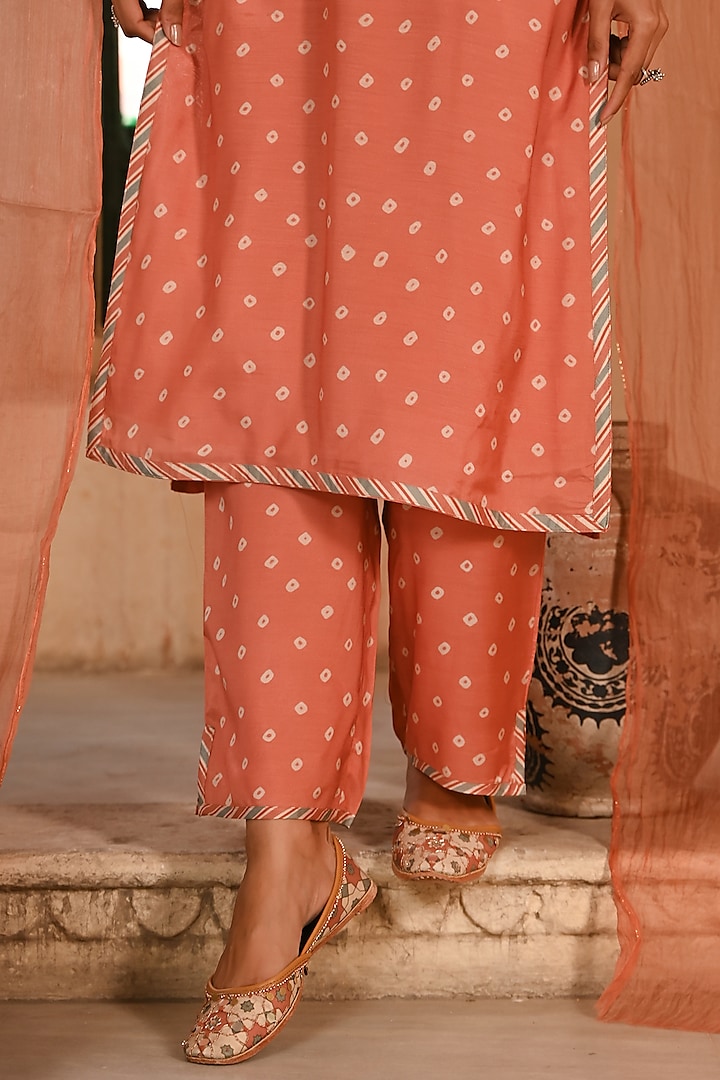 Orange Muslin Bandhej Printed Kurta Set by Baise Gaba at Pernia's Pop Up Shop