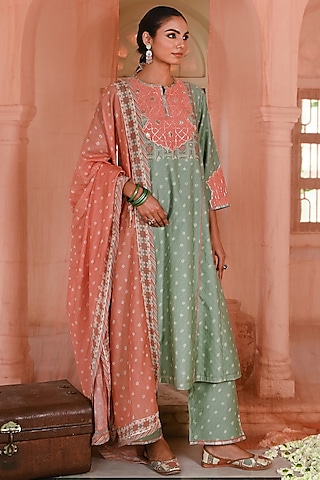Green Chanderi Patchwork & Floral Embellished Kurta Set by Baise Gaba