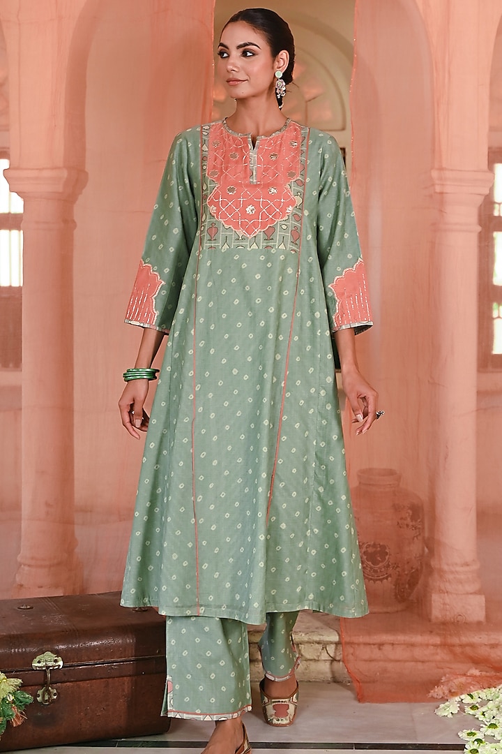 Green Chanderi Patchwork & Floral Embellished Kurta Set by Baise Gaba at Pernia's Pop Up Shop