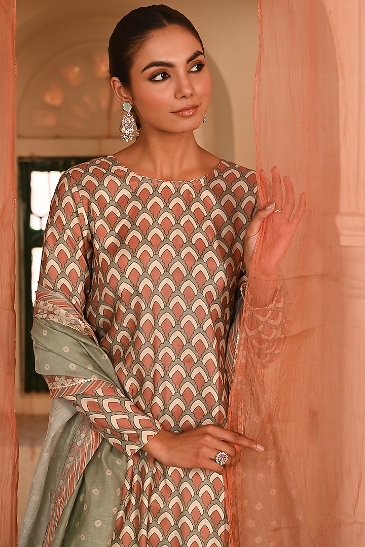 Multi-Colored Muslin Striped Printed Kurta Set by Baise Gaba at Pernia's Pop Up Shop