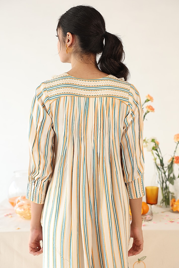 Off-White Rayon Moss Stripe Printed & Embroidered Kurta Set by Baise Gaba at Pernia's Pop Up Shop