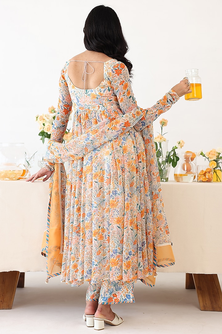 Off-White Chiffon Floral Printed Dupatta by Baise Gaba at Pernia's Pop Up Shop
