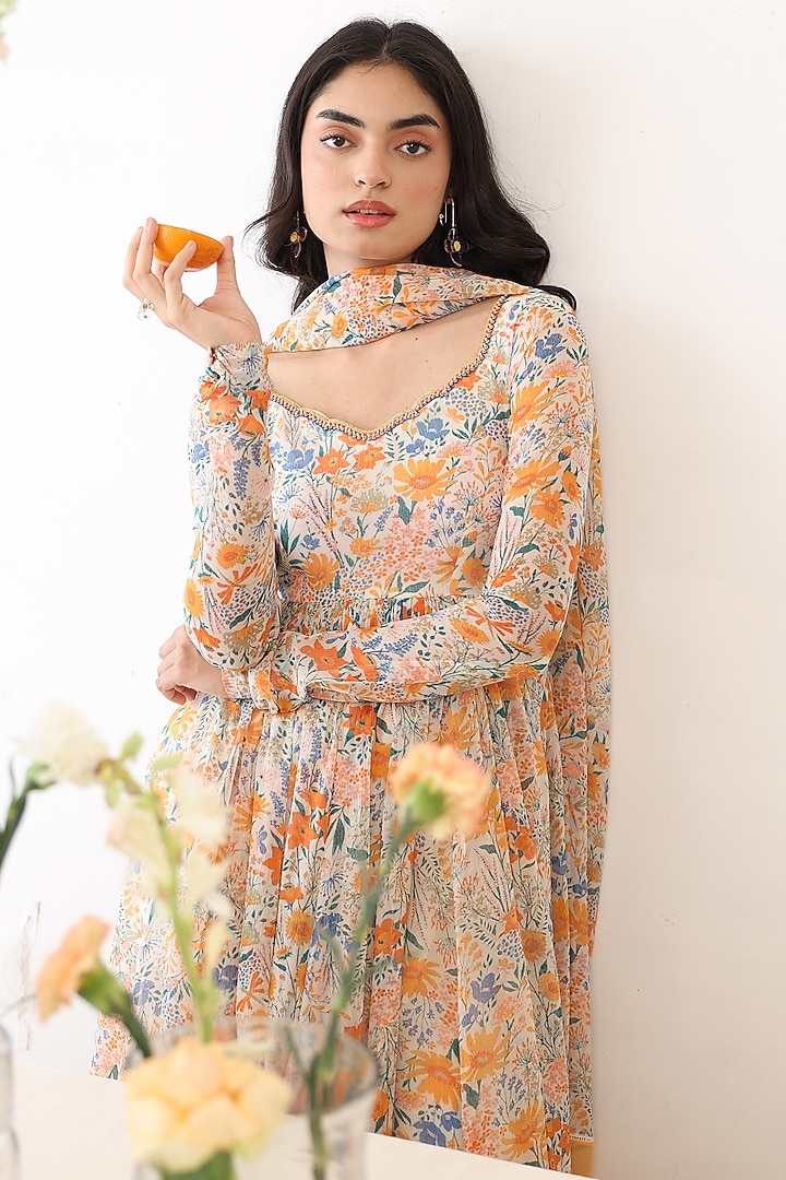Off-White Chiffon Floral Printed Dupatta by Baise Gaba at Pernia's Pop Up Shop
