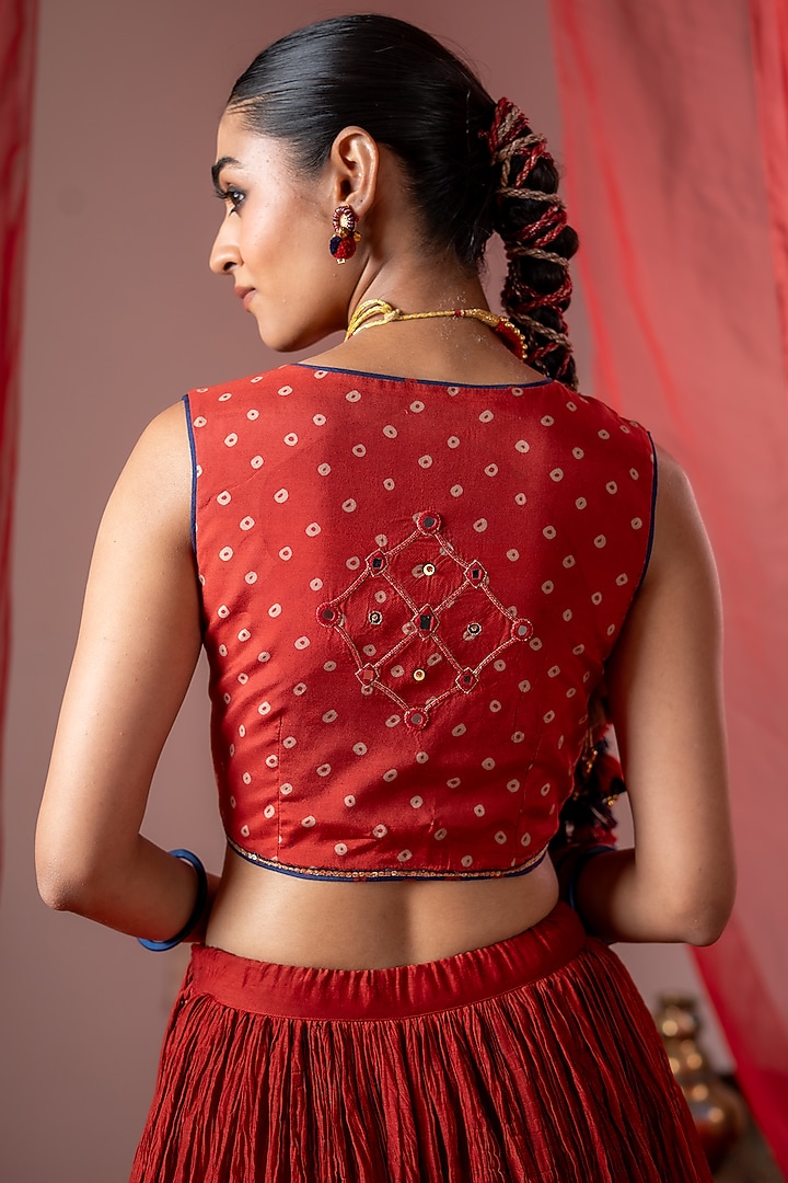 Red Muslin Embroidered Koti by Baise Gaba at Pernia's Pop Up Shop