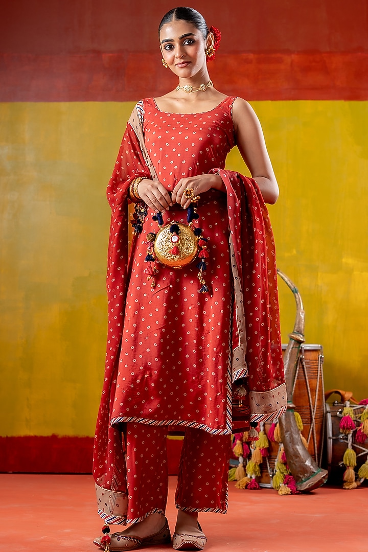 Red Muslin Kurta Set by Baise Gaba at Pernia's Pop Up Shop
