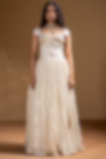 Off-White Chanderi Wrinkled Skirt Set by Baise Gaba at Pernia's Pop Up Shop