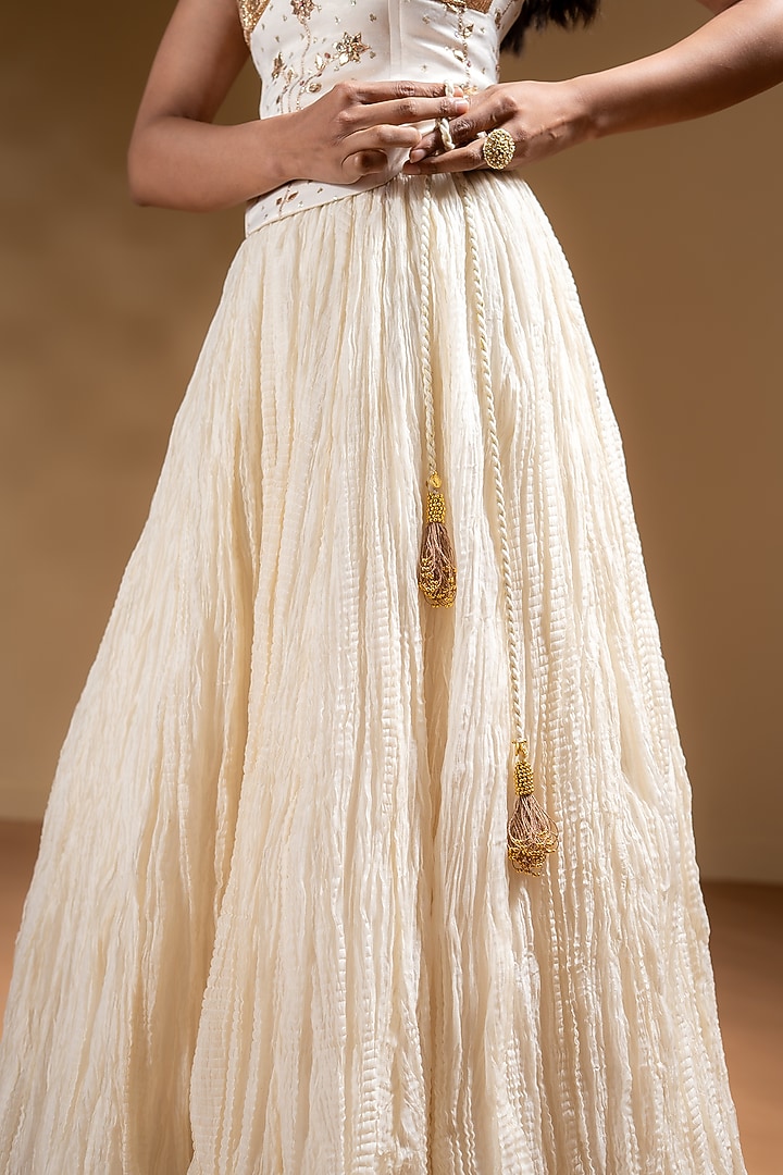Off-White Chanderi Wrinkled Skirt Set by Baise Gaba at Pernia's Pop Up Shop