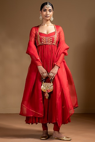 chudidar dress design Churidar Dresses that are Timeless and Will Never Go Out of Style soulfashionbuzz