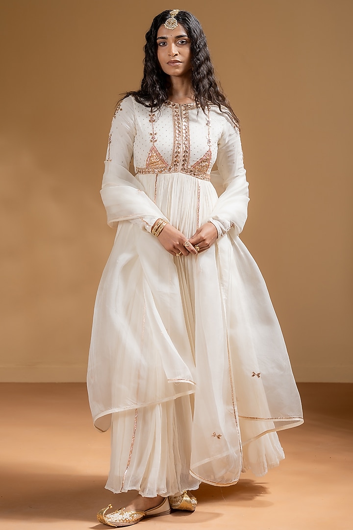 Off-White Chanderi Gota Work Party Wear Anarkali Set by Baise Gaba at Pernia's Pop Up Shop