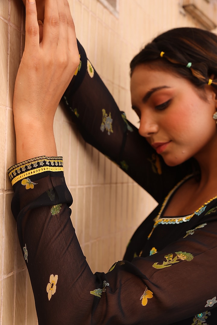 Black Chiffon Embroidered Anarkali Set by Baise Gaba at Pernia's Pop Up Shop