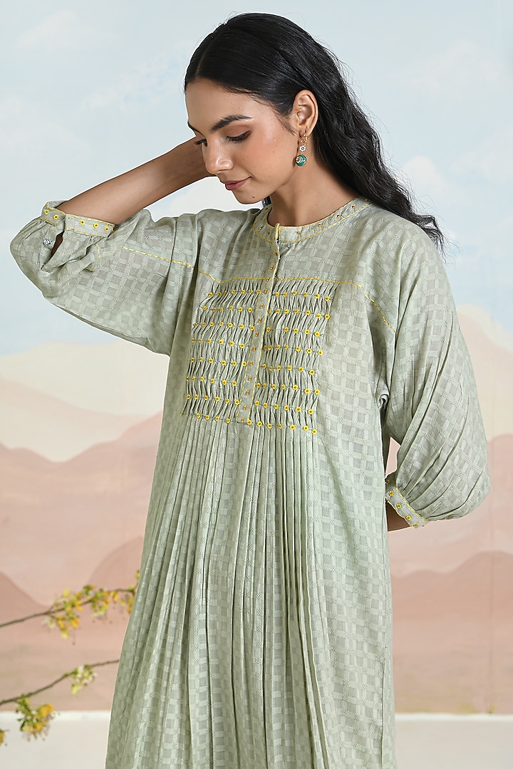 Sage Green Cotton Dobby Floral Embroidered Kurta Set by Baise Gaba at Pernia's Pop Up Shop