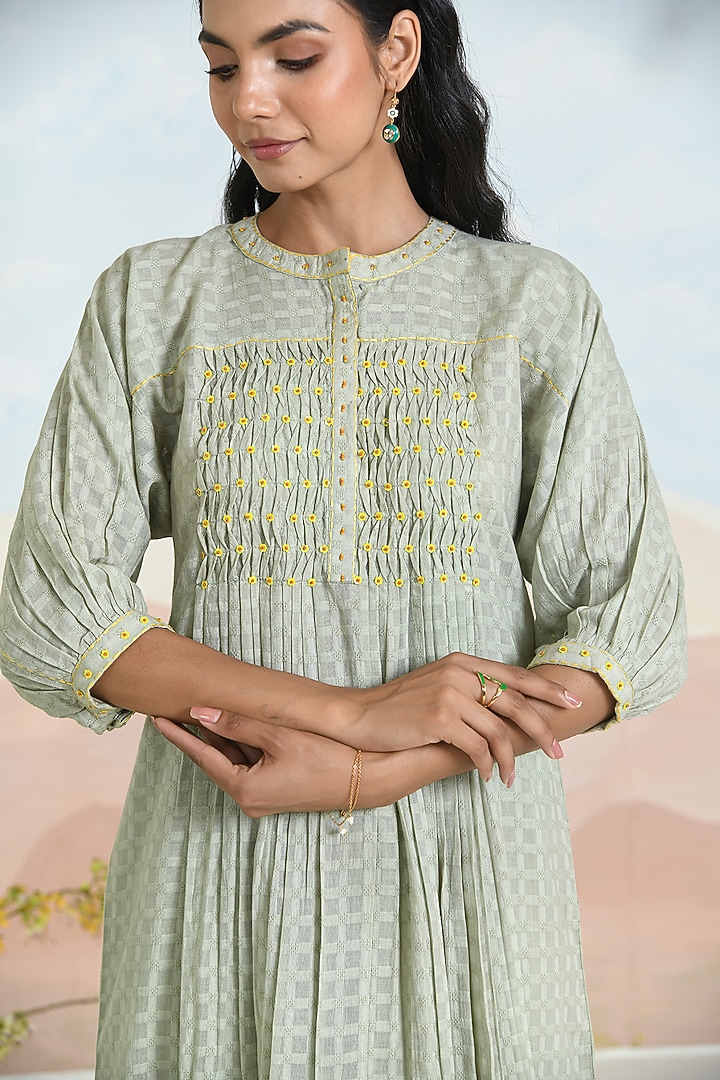 Sage Green Cotton Dobby Floral Embroidered Kurta Set by Baise Gaba at Pernia's Pop Up Shop