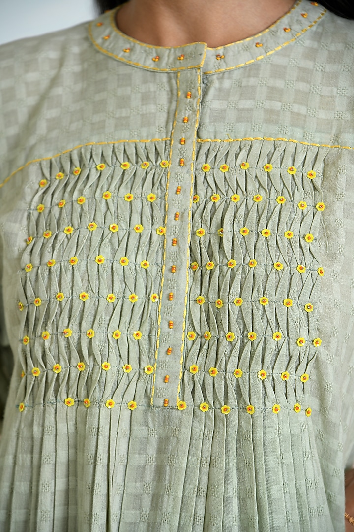 Sage Green Cotton Dobby Floral Embroidered Kurta Set by Baise Gaba at Pernia's Pop Up Shop