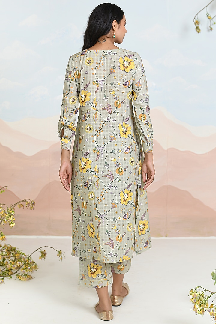 Green Cotton Printed & Hand Embroidered Kurta Set by Baise Gaba at Pernia's Pop Up Shop