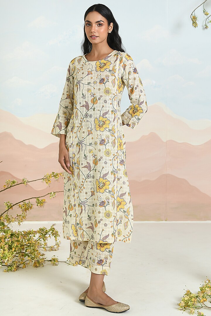 Beige Cotton Floral Printed Kurta Set by Baise Gaba at Pernia's Pop Up Shop
